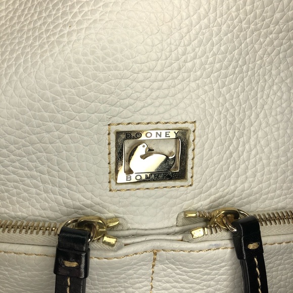 DOONEY & BOURKE SMALL ZIPPER POCKET SAC - Picture 4 of 13